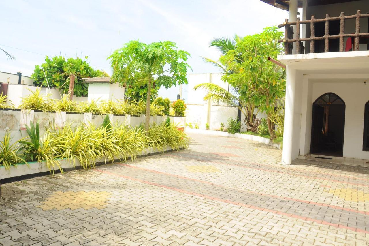 Deutsch Lanka Hotel Telwatta Екстер'єр фото